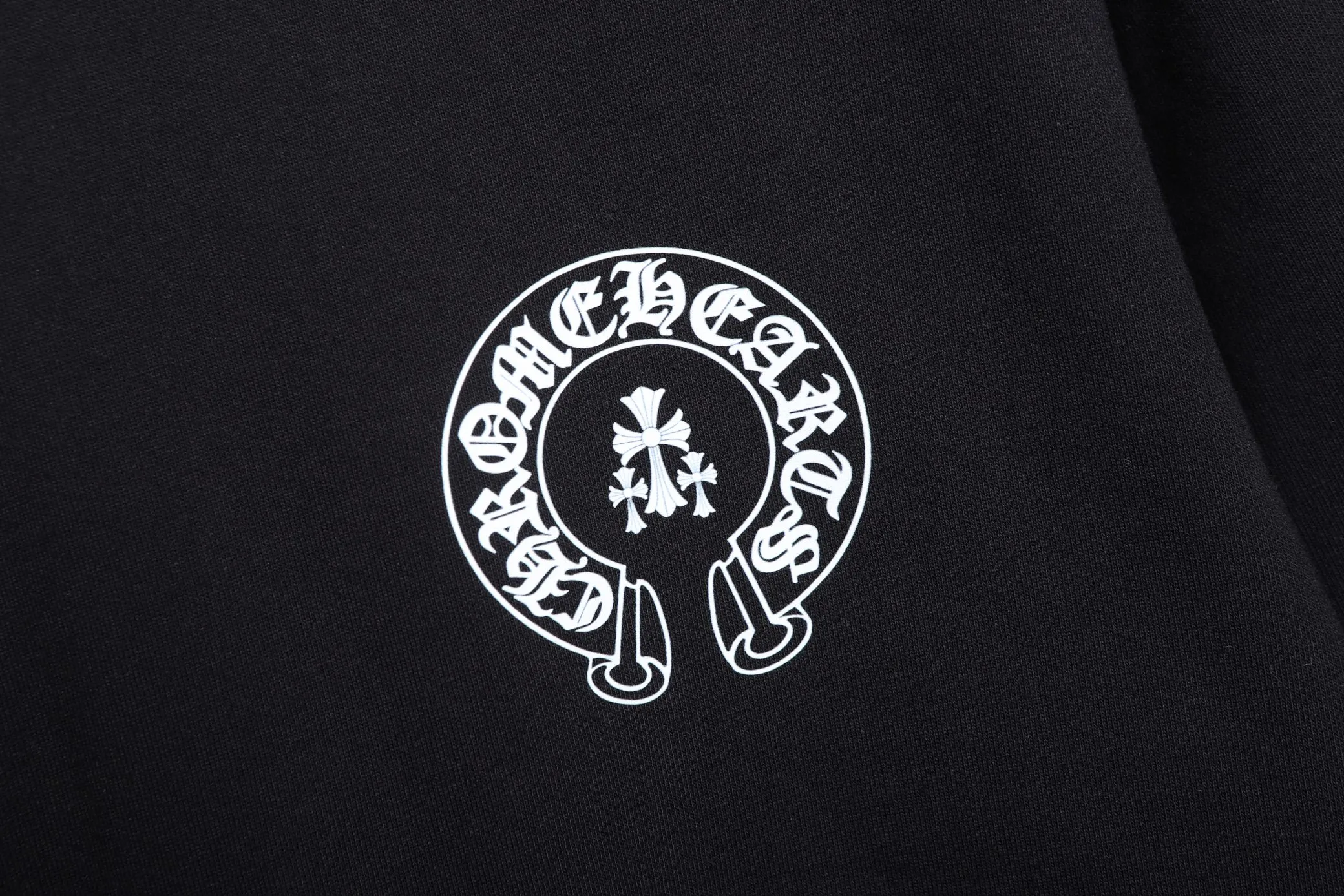 🅿️270 High quality 2025 new B27 Crow Heart Sanskrit cross horseshoe print round neck long-sleeved fashionable sweatshirt for men and women. The fabric is made of 450g pure cotton terry, which is rich in texture, soft and not collapsed, drapes smoothly and is not easy to wrinkle. Neat sewing, beautiful and fashionable, not easy to deform, comfortable and durable. The threads of the ingredients are made of 100% cotton, custom-woven and dyed, with zero color difference!